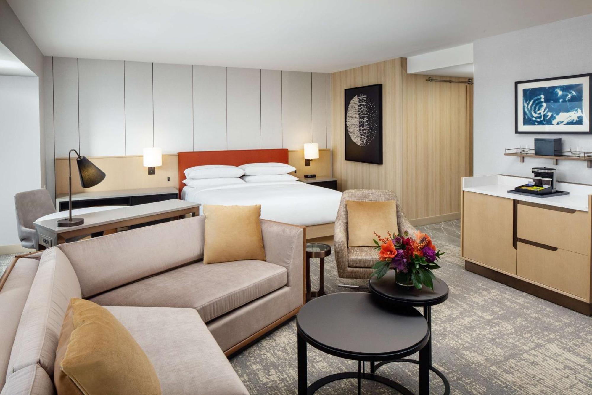 Hotel Hilton Downtown 4*